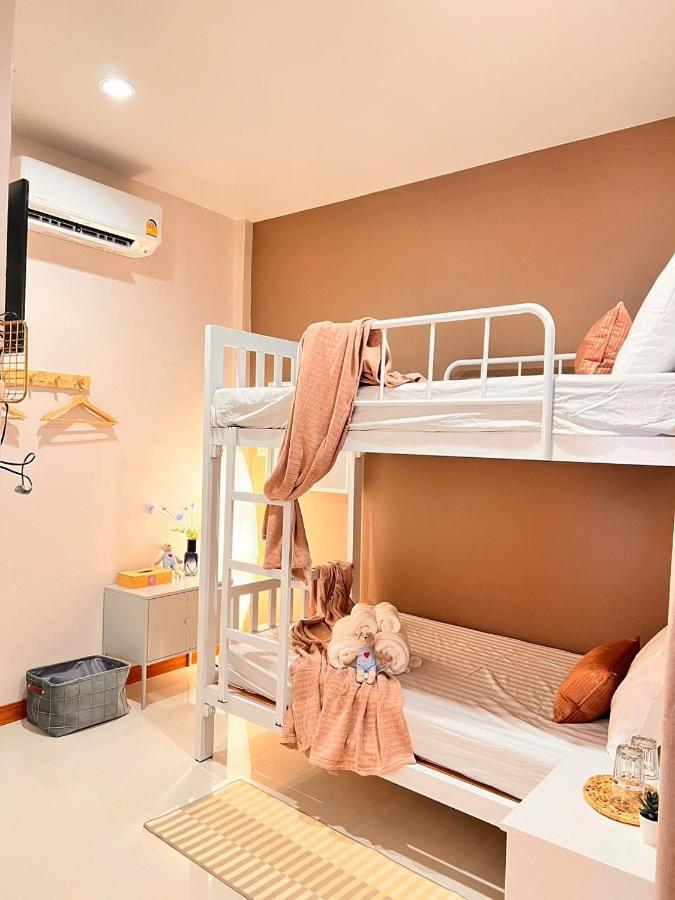 Por Poshtel Kanchanaburi Dış mekan fotoğraf