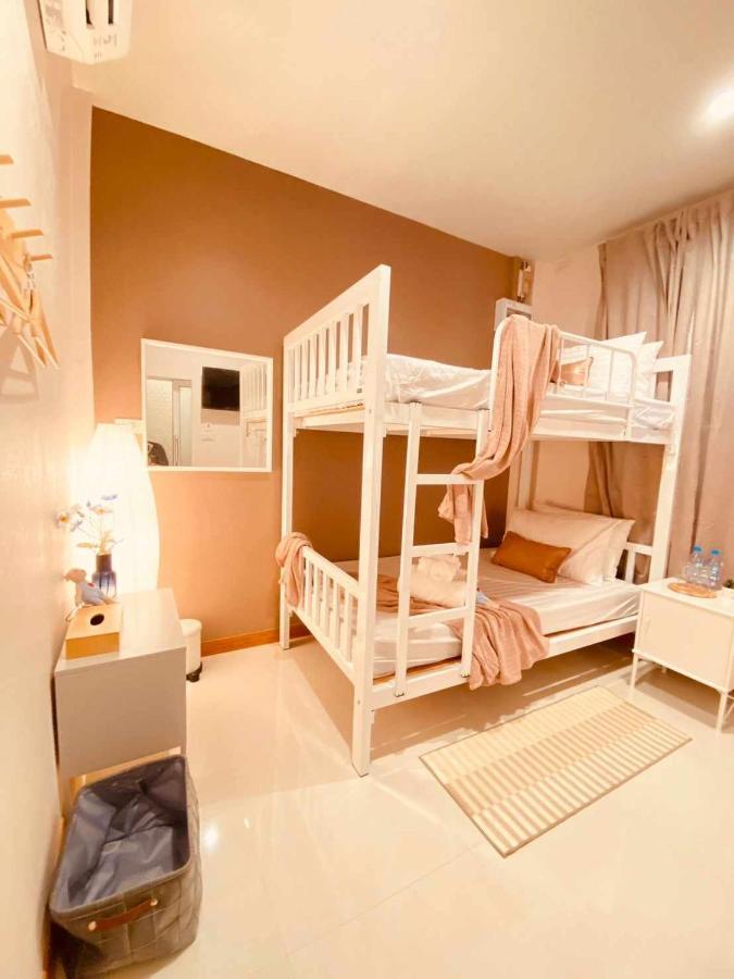 Por Poshtel Kanchanaburi Dış mekan fotoğraf