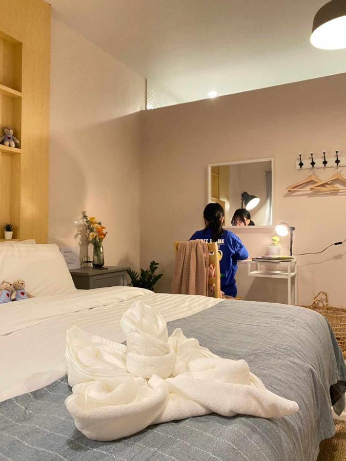 Por Poshtel Kanchanaburi Dış mekan fotoğraf