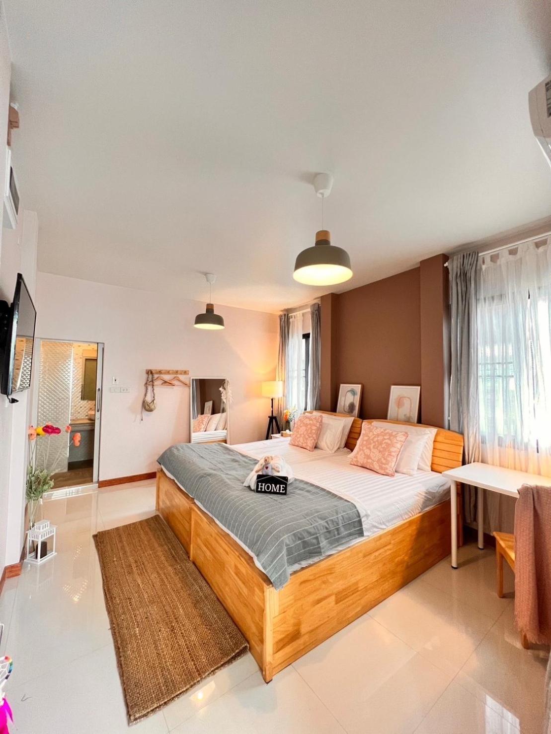 Por Poshtel Kanchanaburi Dış mekan fotoğraf