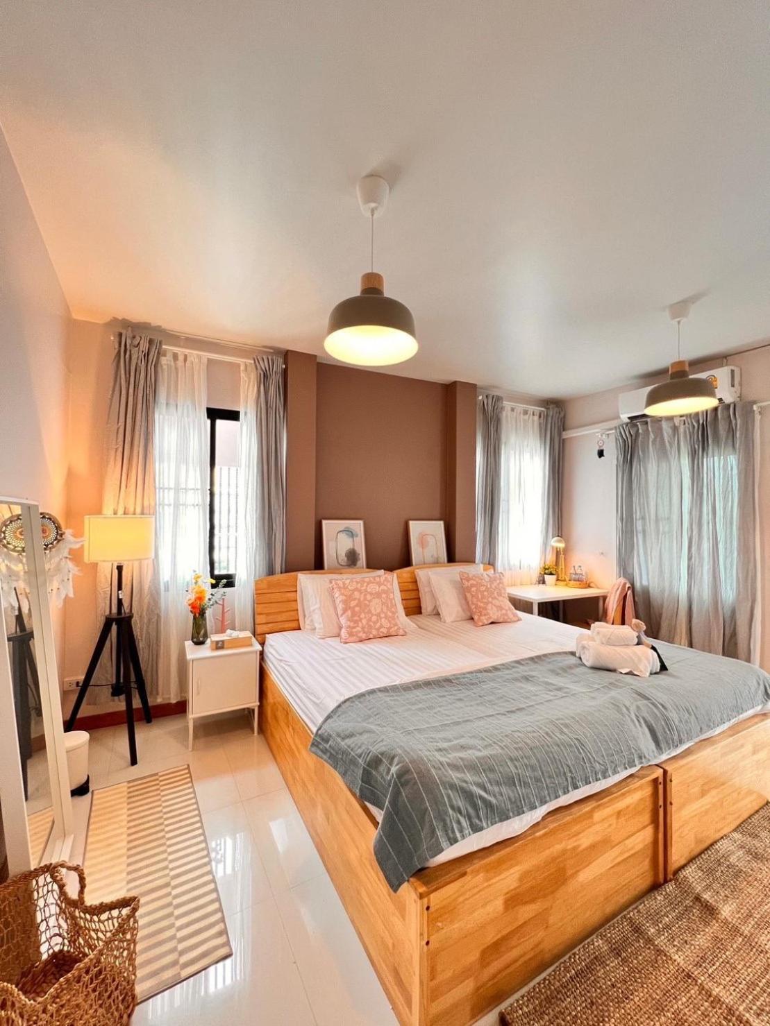 Por Poshtel Kanchanaburi Dış mekan fotoğraf