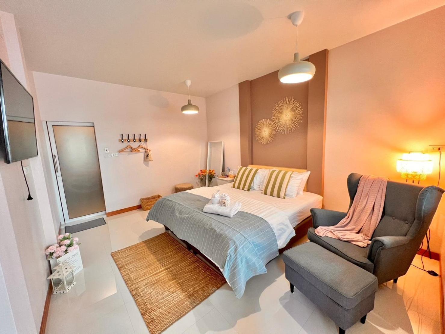 Por Poshtel Kanchanaburi Dış mekan fotoğraf