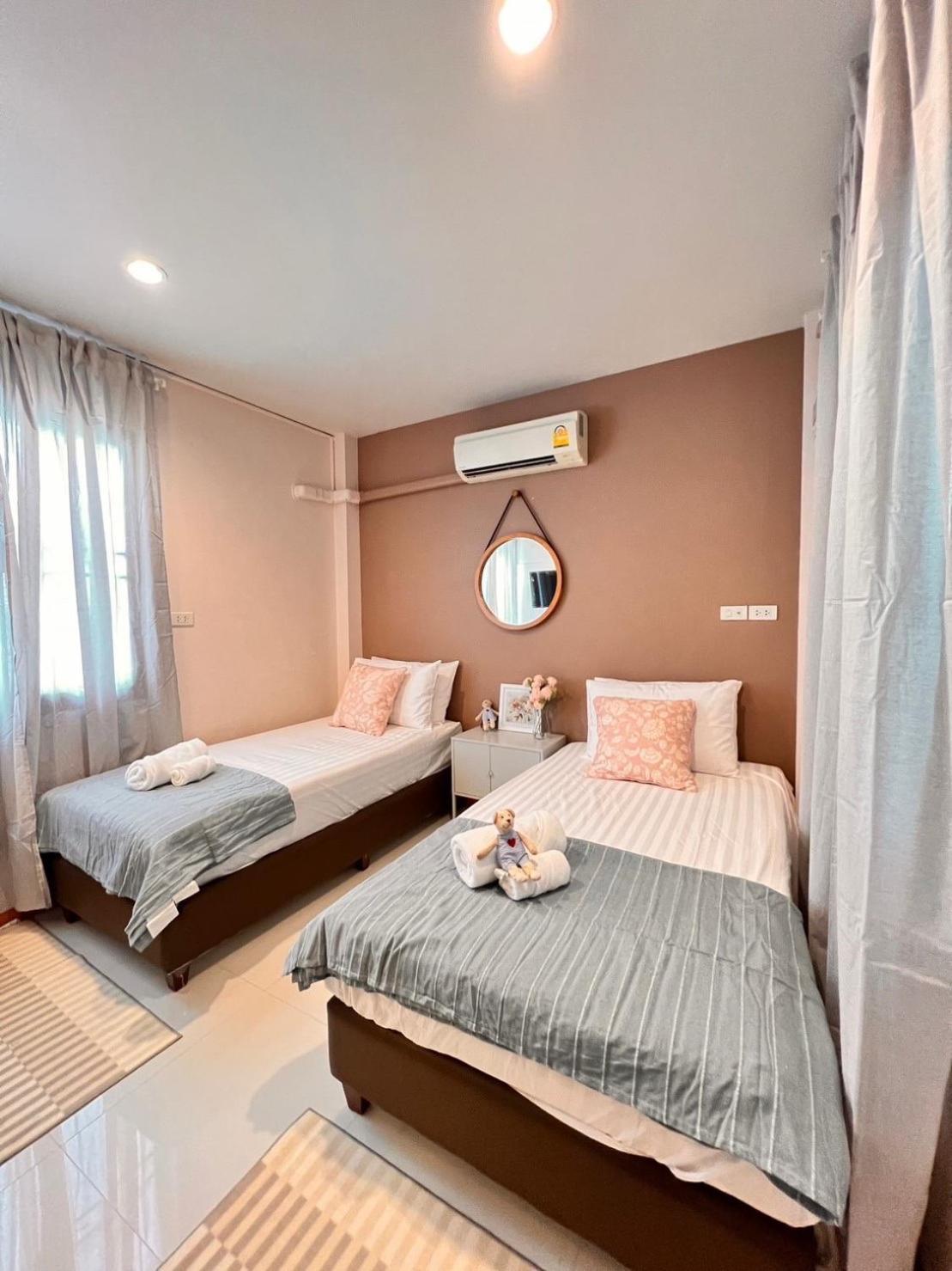 Por Poshtel Kanchanaburi Dış mekan fotoğraf